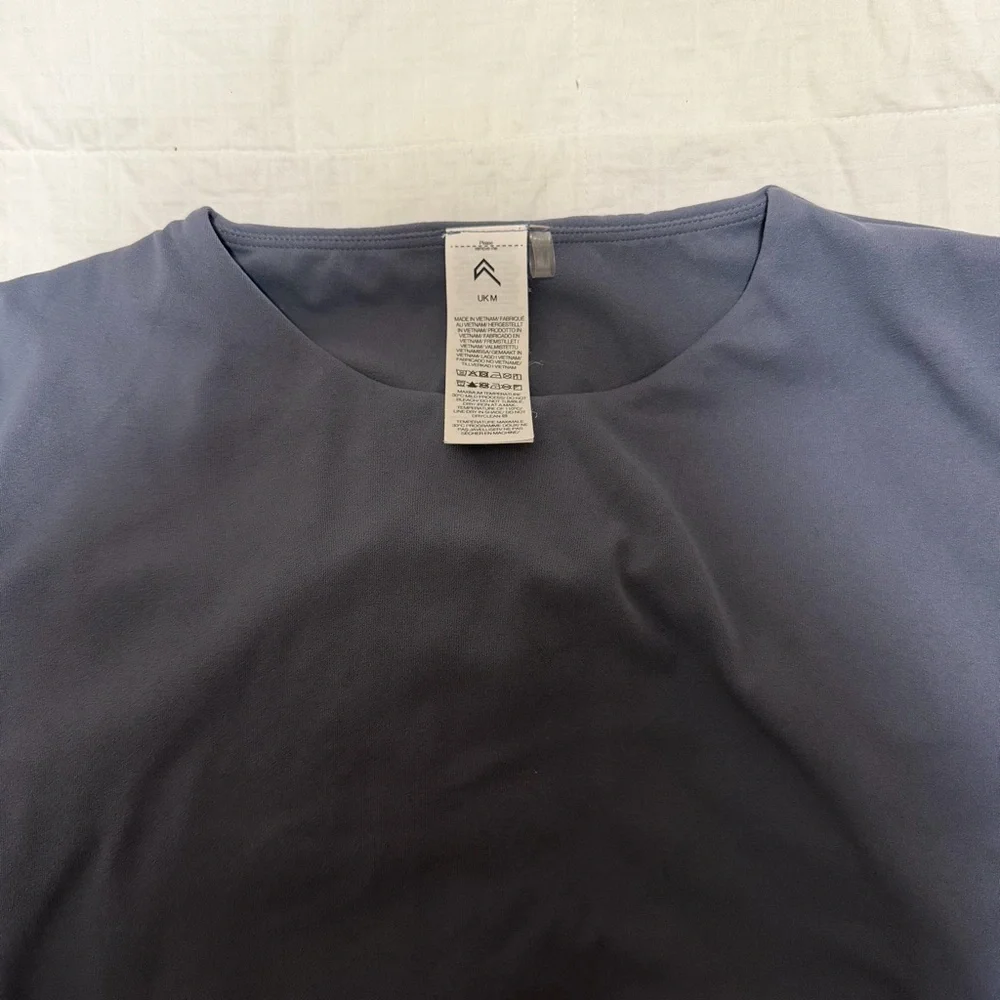 oner active open back cropped long sleeve - Picture 3 of 3